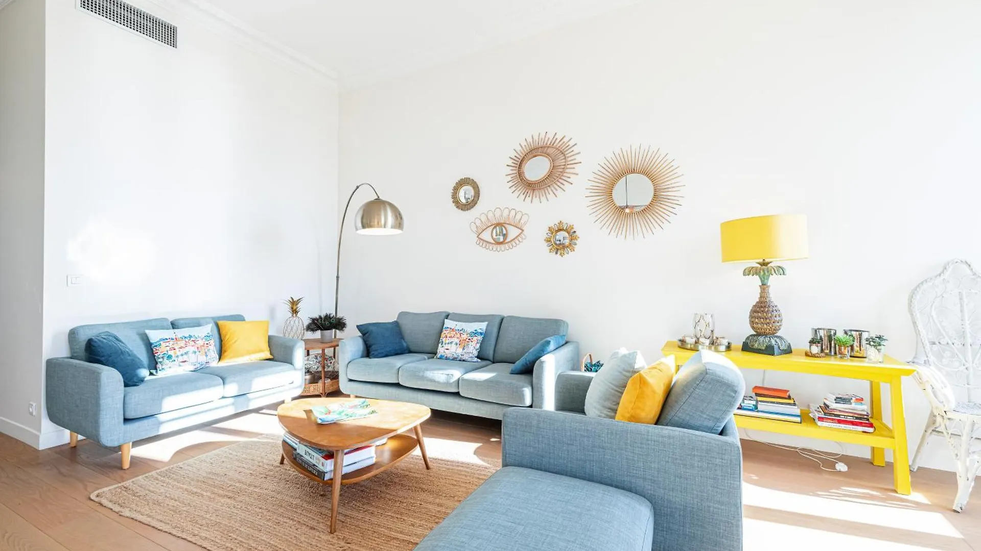 Regina - Somptueux 3 Pieces - Carre D'Or Menton - Vue Mer Apartmán